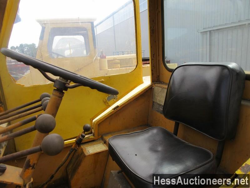 GROVE IND68 CRANE