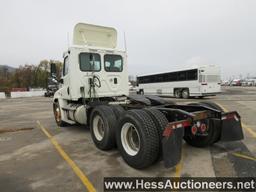2014 FREIGHTLINER CASCADIA T/A DAYCAB, HESS REPORT IN PHOTOS, 227395 MILES