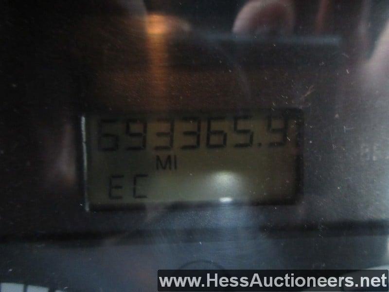 2008 FREIGHTLINER COLUMBIA T/A DAYCAB,HESS REPORTS IN PHOTOS,  693239 MILES