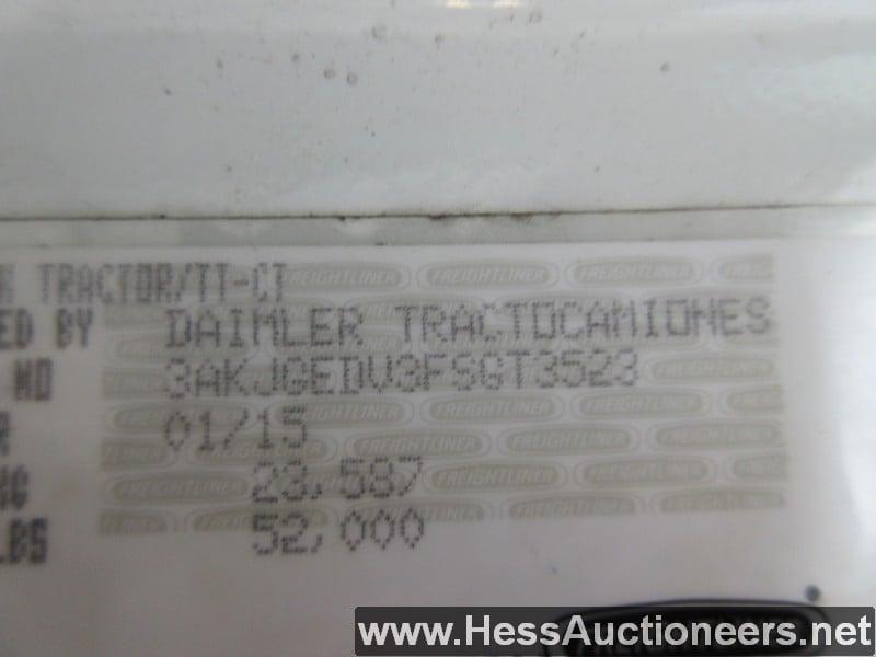 2015 FREIGHTLINER CASCADIA T/A DAYCAB, HESS REPORT IN PHOTOS, 543668 MILES