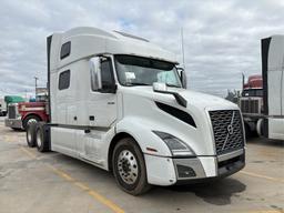 2020 VOLVO VNL860 T/A SLEEPER