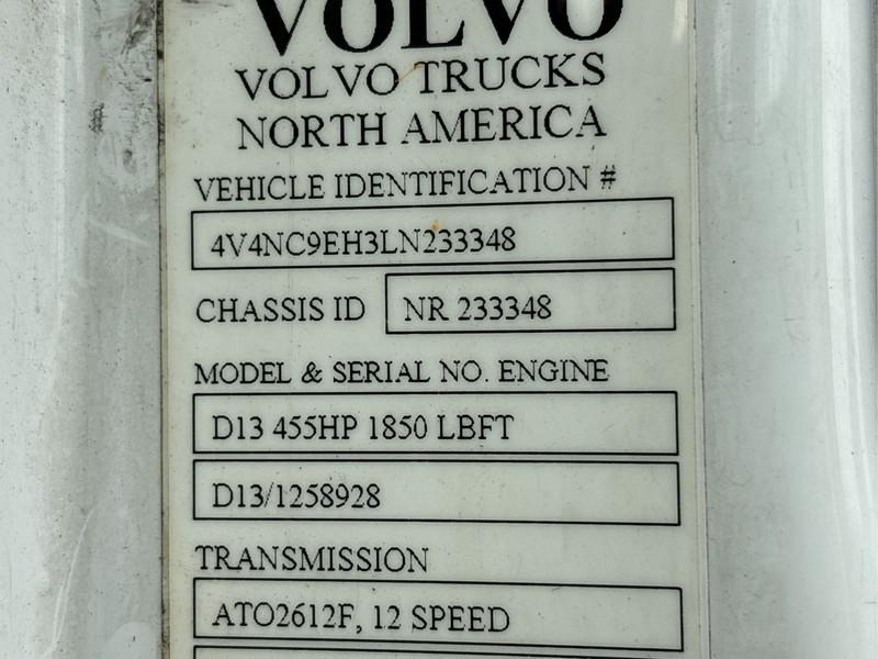 2020 VOLVO VNL860 T/A SLEEPER