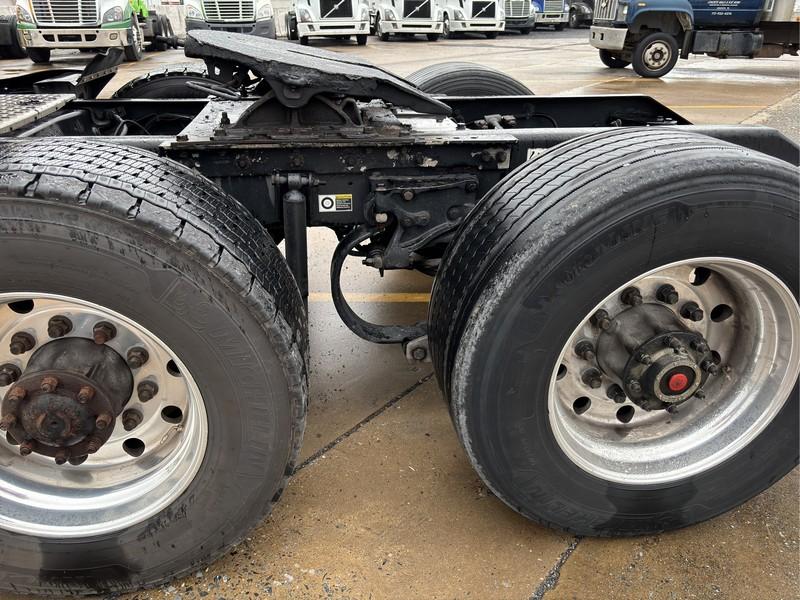 2016 KENWORTH T680 T/A SLEEPER