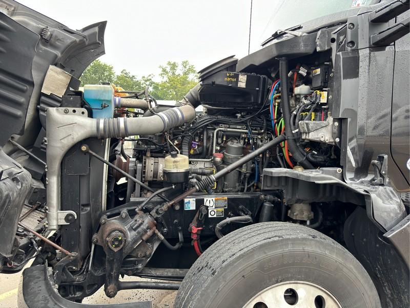 2016 KENWORTH T680 T/A SLEEPER