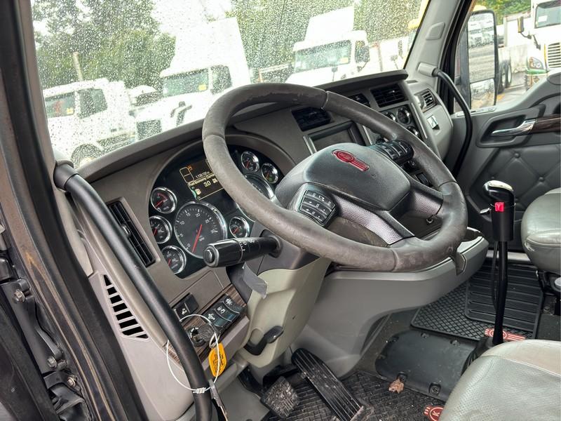 2016 KENWORTH T680 T/A SLEEPER