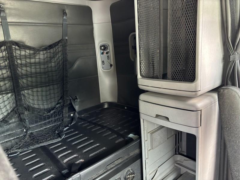 2012 FREIGHTLINER COLUMBIA GLIDER T/A SLEEPER