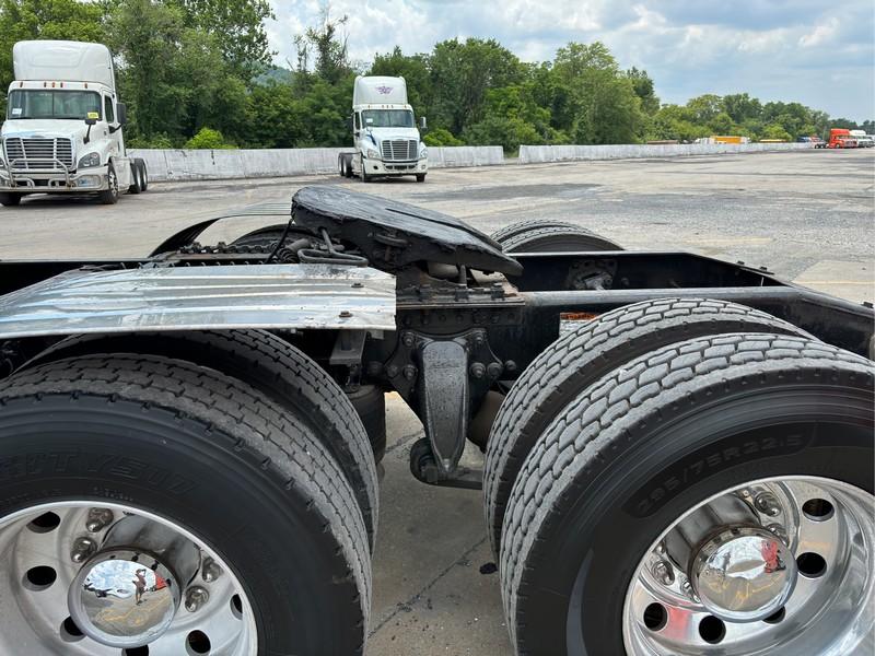 2012 FREIGHTLINER COLUMBIA GLIDER T/A SLEEPER