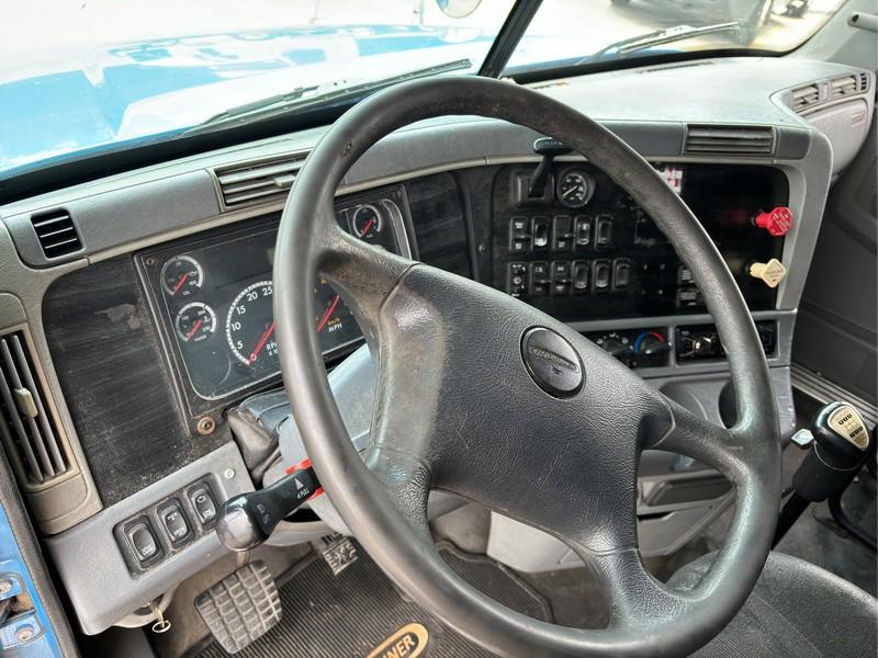 2012 FREIGHTLINER COLUMBIA GLIDER T/A SLEEPER