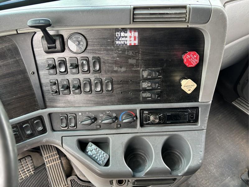 2012 FREIGHTLINER COLUMBIA GLIDER T/A SLEEPER