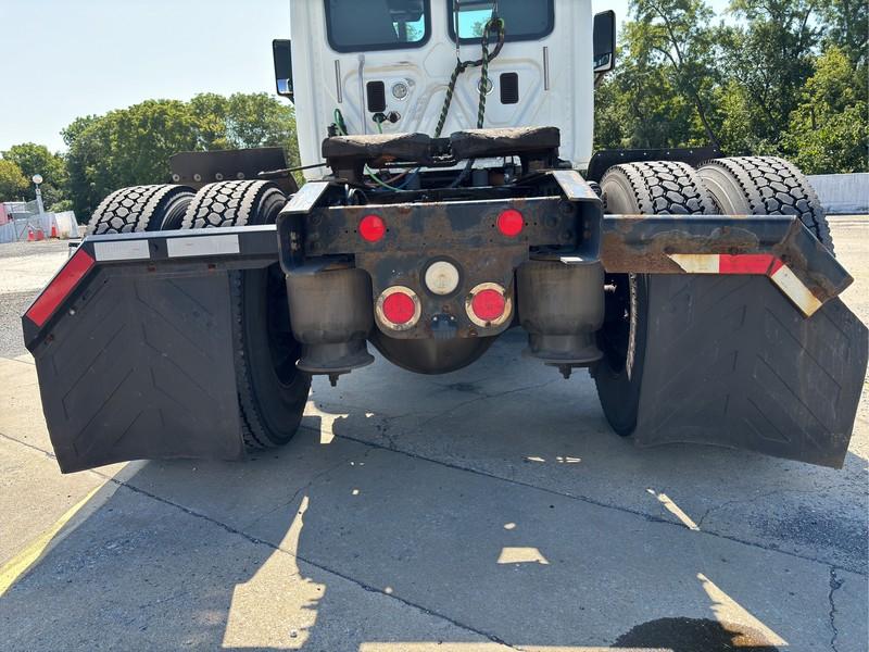 2016 FREIGHTLINER CASCADIA S/A DAYCAB