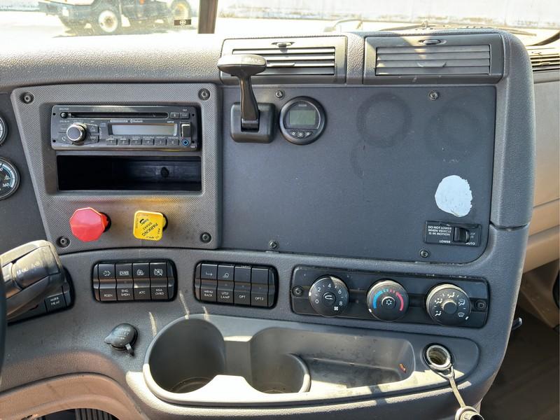 2016 FREIGHTLINER CASCADIA S/A DAYCAB