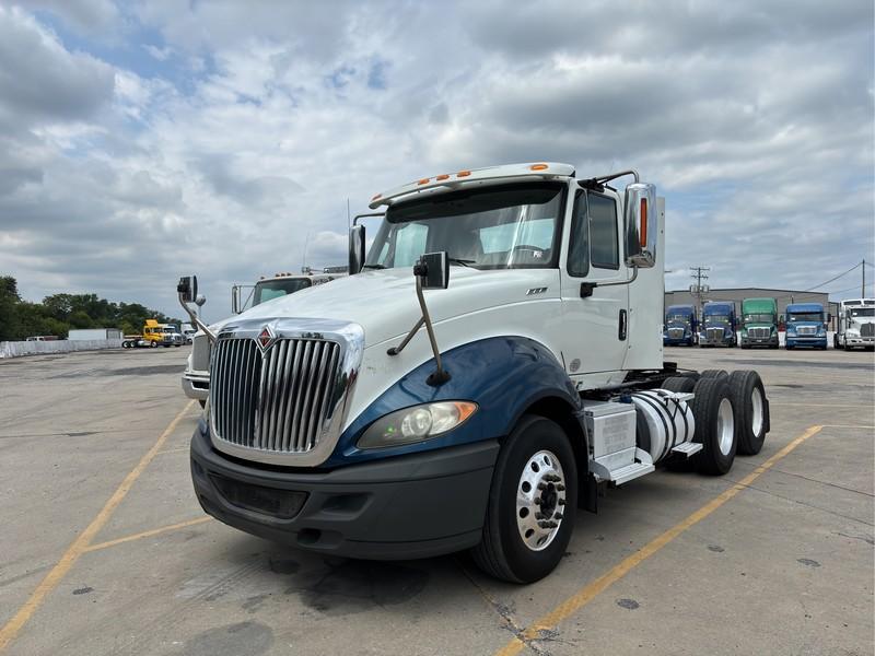 2015 INTERNATIONAL T/A DAYCAB