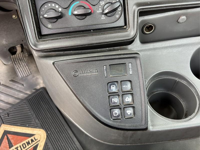 2015 INTERNATIONAL T/A DAYCAB