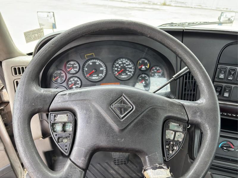 2015 INTERNATIONAL T/A DAYCAB