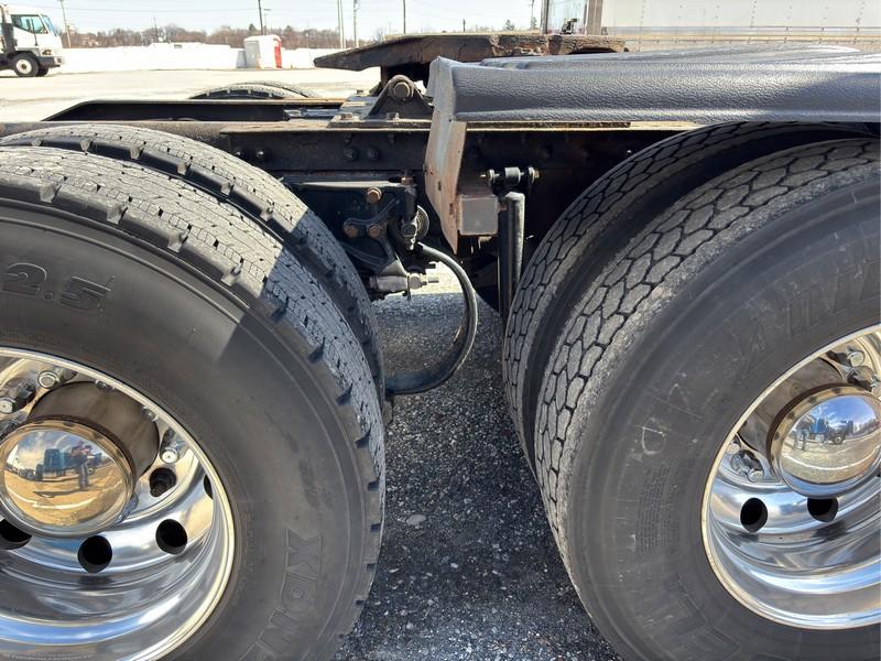 2016  PETERBILT  579  T/A SLEEPER