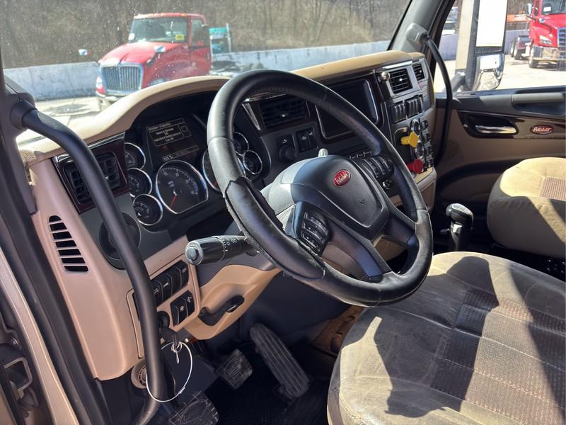 2016  PETERBILT  579  T/A SLEEPER