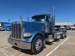 2019  PETERBILT  389  T/A DAYCAB
