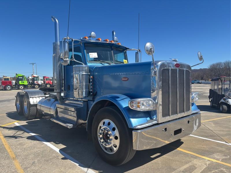 2019  PETERBILT  389  T/A DAYCAB