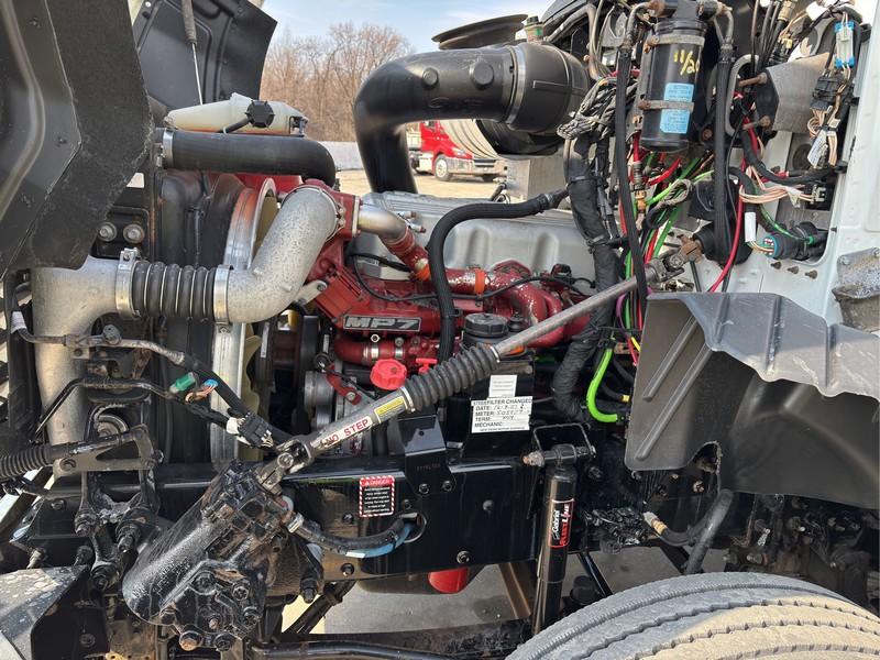 2017  MACK  CXU612  S/A DAYCAB