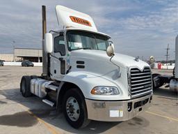 2017  MACK  CXU612  S/A DAYCAB