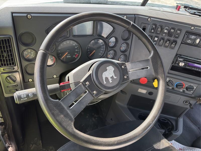 2017  MACK  CXU612  S/A DAYCAB