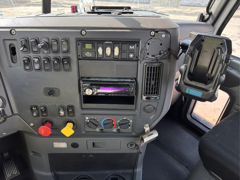 2017  MACK  CXU612  S/A DAYCAB