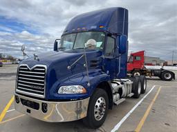 2013  MACK  CXU613  T/A DAYCAB