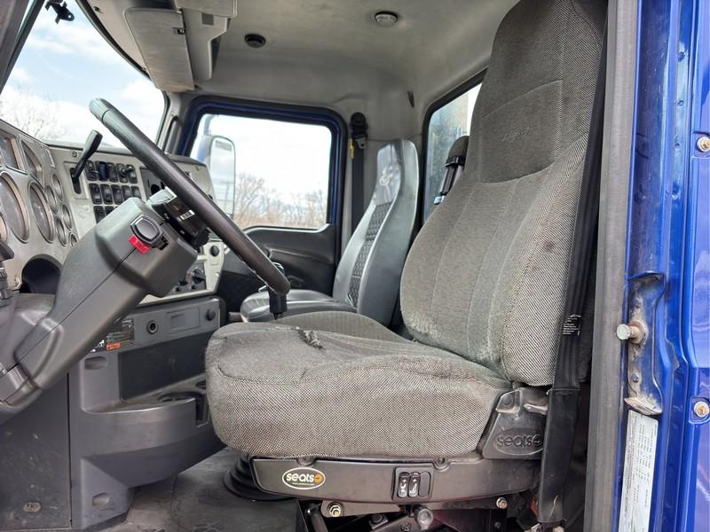 2013  MACK  CXU613  T/A DAYCAB