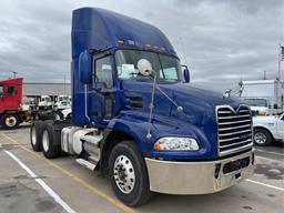 2013  MACK  CXU613  T/A DAYCAB