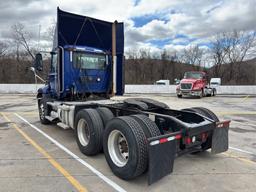 2013  MACK  CXU613  T/A DAYCAB