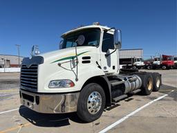 2012  MACK  CXU613  T/A DAYCAB