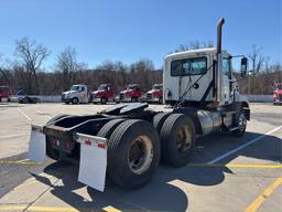2012  MACK  CXU613  T/A DAYCAB