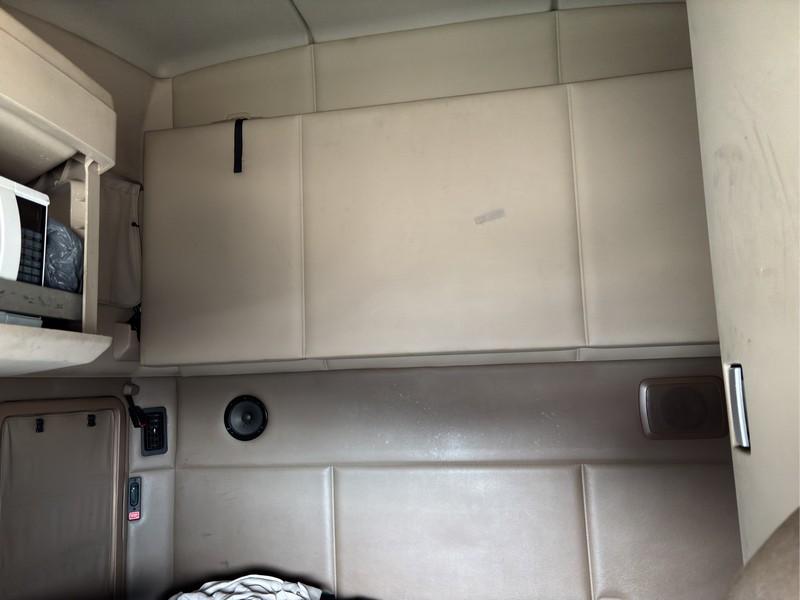 2018  KENWORTH  T680  T/A SLEEPER