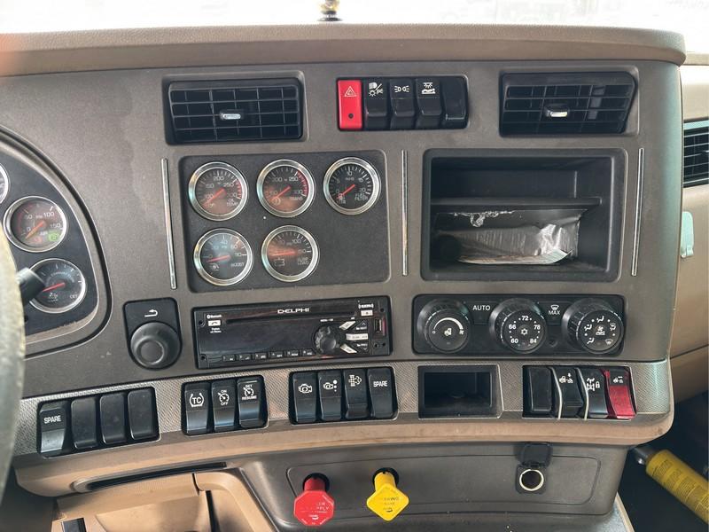 2018  KENWORTH  T680  T/A SLEEPER