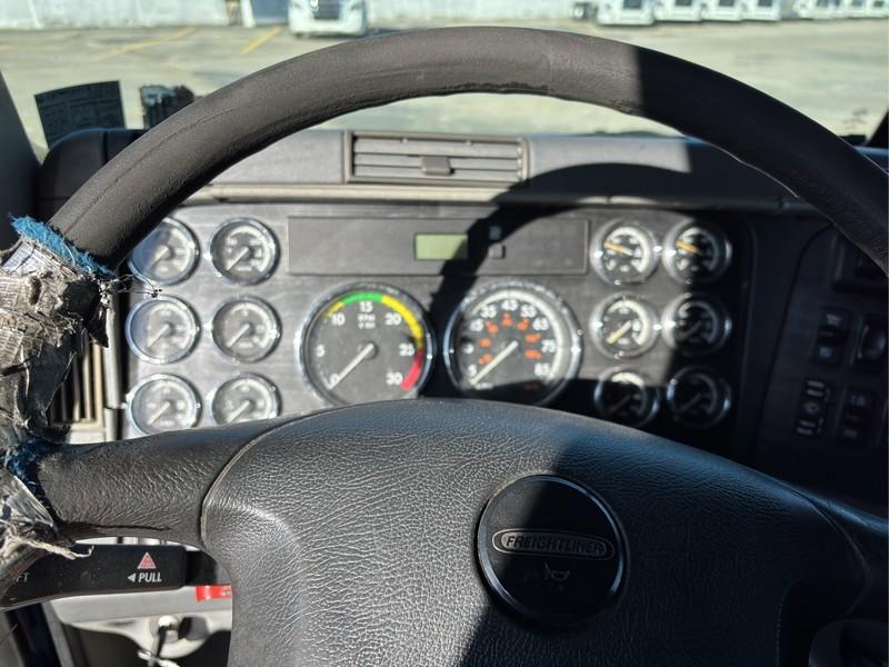 2016  FREIGHTLINER  COLUMBIA GLIDER  T/A SLEEPER