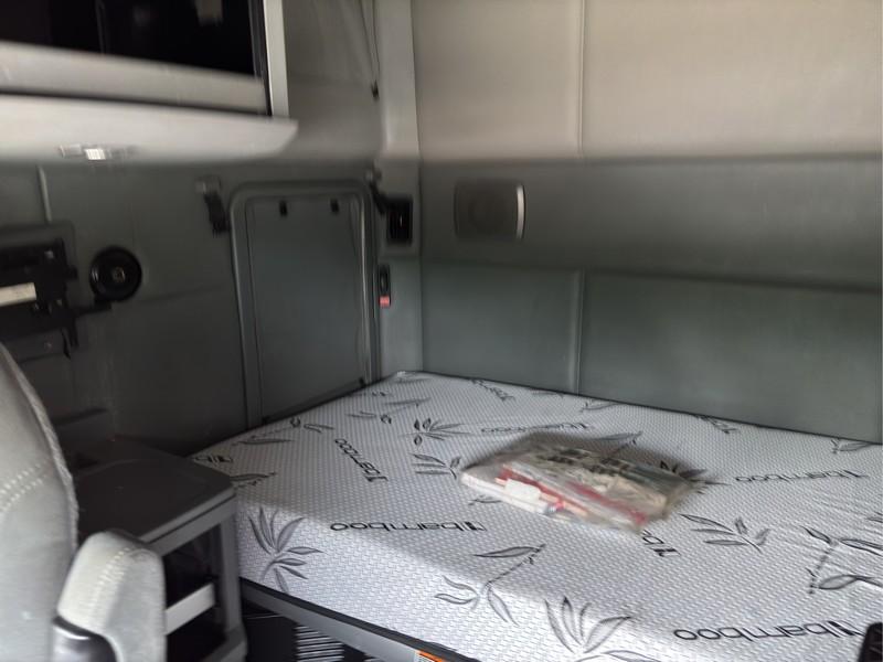 2016  KENWORTH   T680  T/A SLEEPER