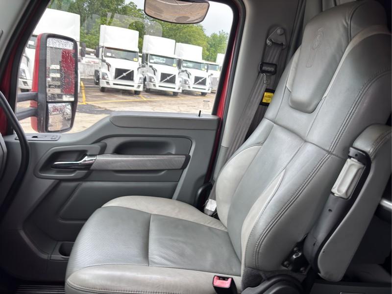 2015  KENWORTH  T680  T/A 6x2 SLEEPER