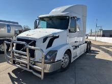 2013  VOLVO  D13  T/A SLEEPER