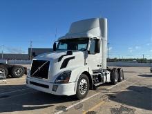 2017  VOLVO  VNL  T/A DAYCAB
