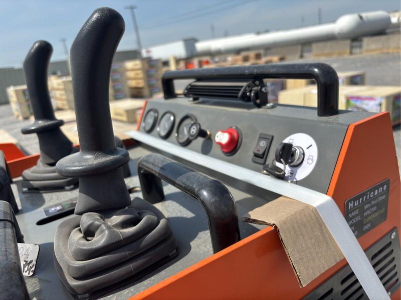 HURRICANE  HRC700  MINI COMPACT TRACK LOADER