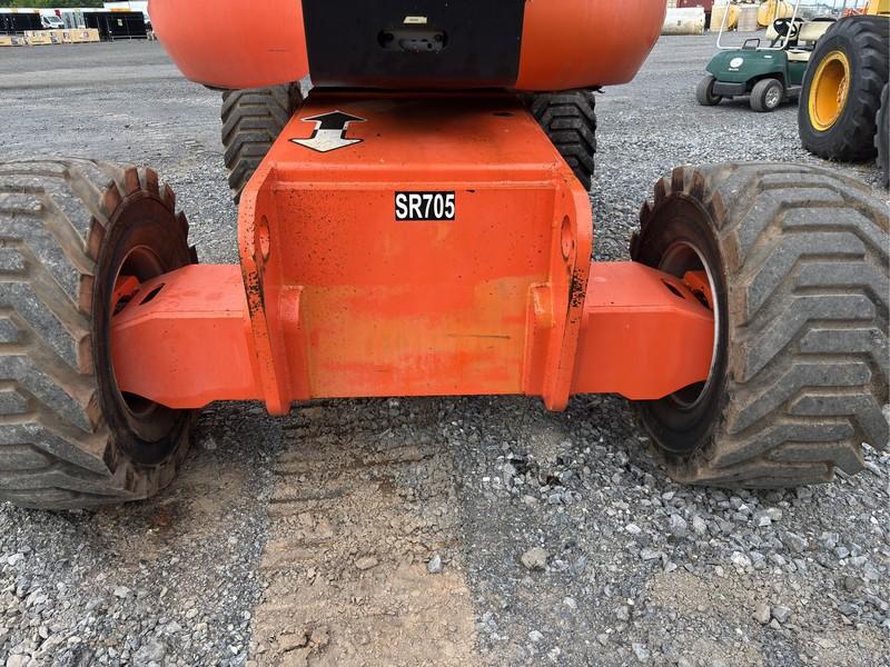 JLG  800A  MANLIFT