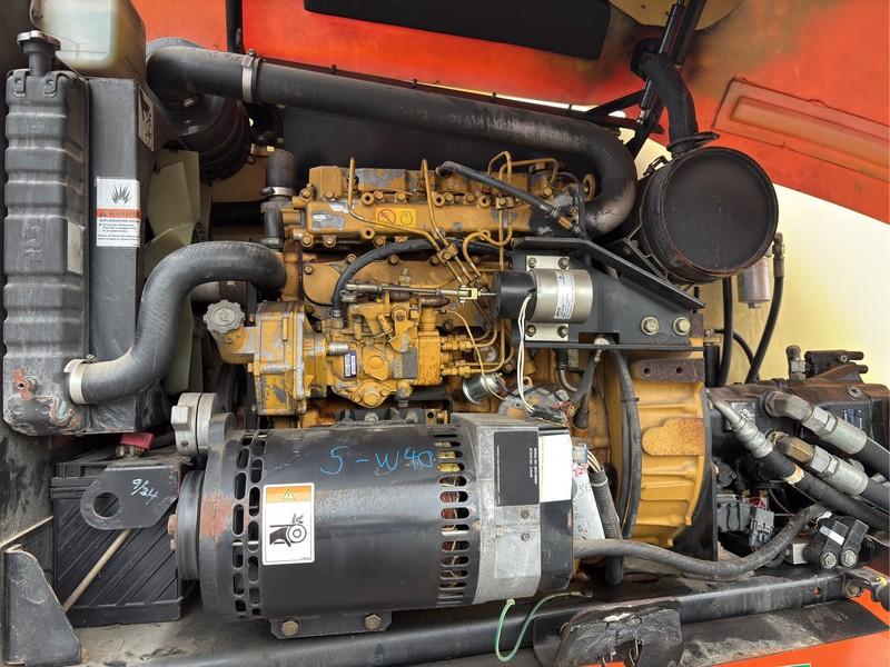 JLG  800A  MANLIFT