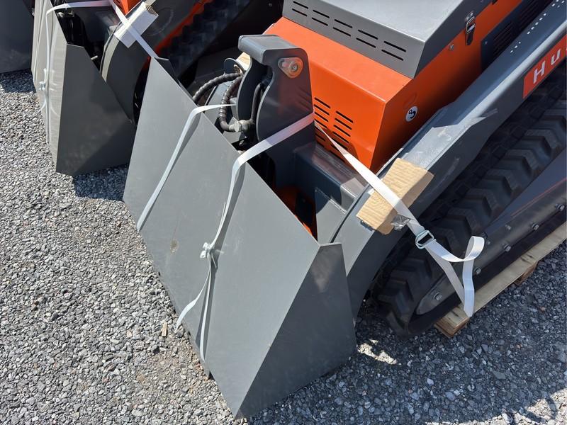 HURRICANE   HRC700  MINI COMPACT TRACK LOADER