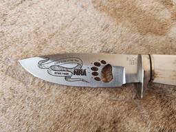 Friends Of The NRA 2005 Knife Of The Year With Grizzly Bear Sculpture