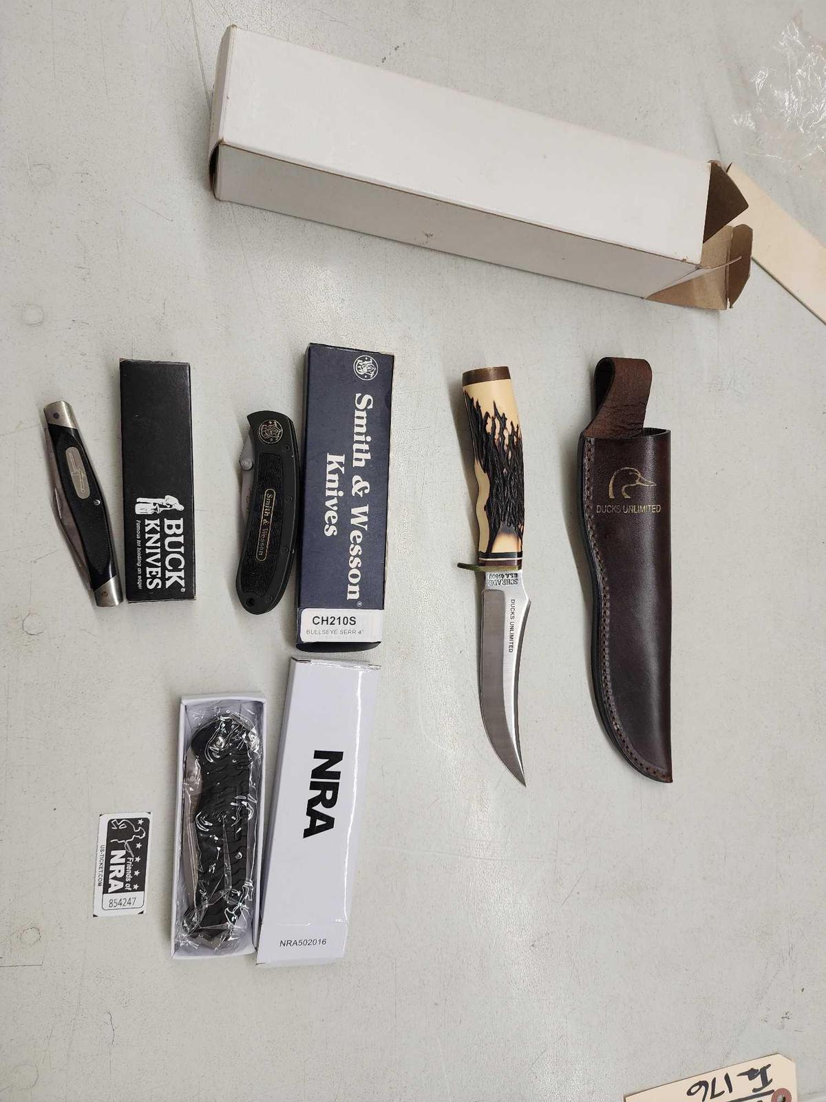 Fixed Blade & Folding Knife Lot