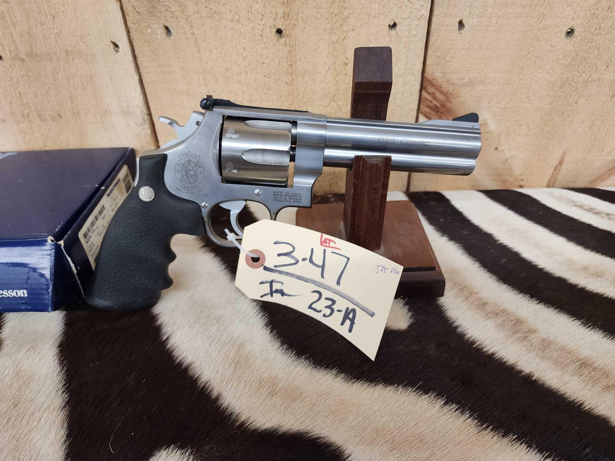 Smith & Wesson Model 625 Classic 45 Colt Revolver