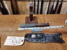 Vintage Camillus Fixed Blade Knife W / Scabbard
