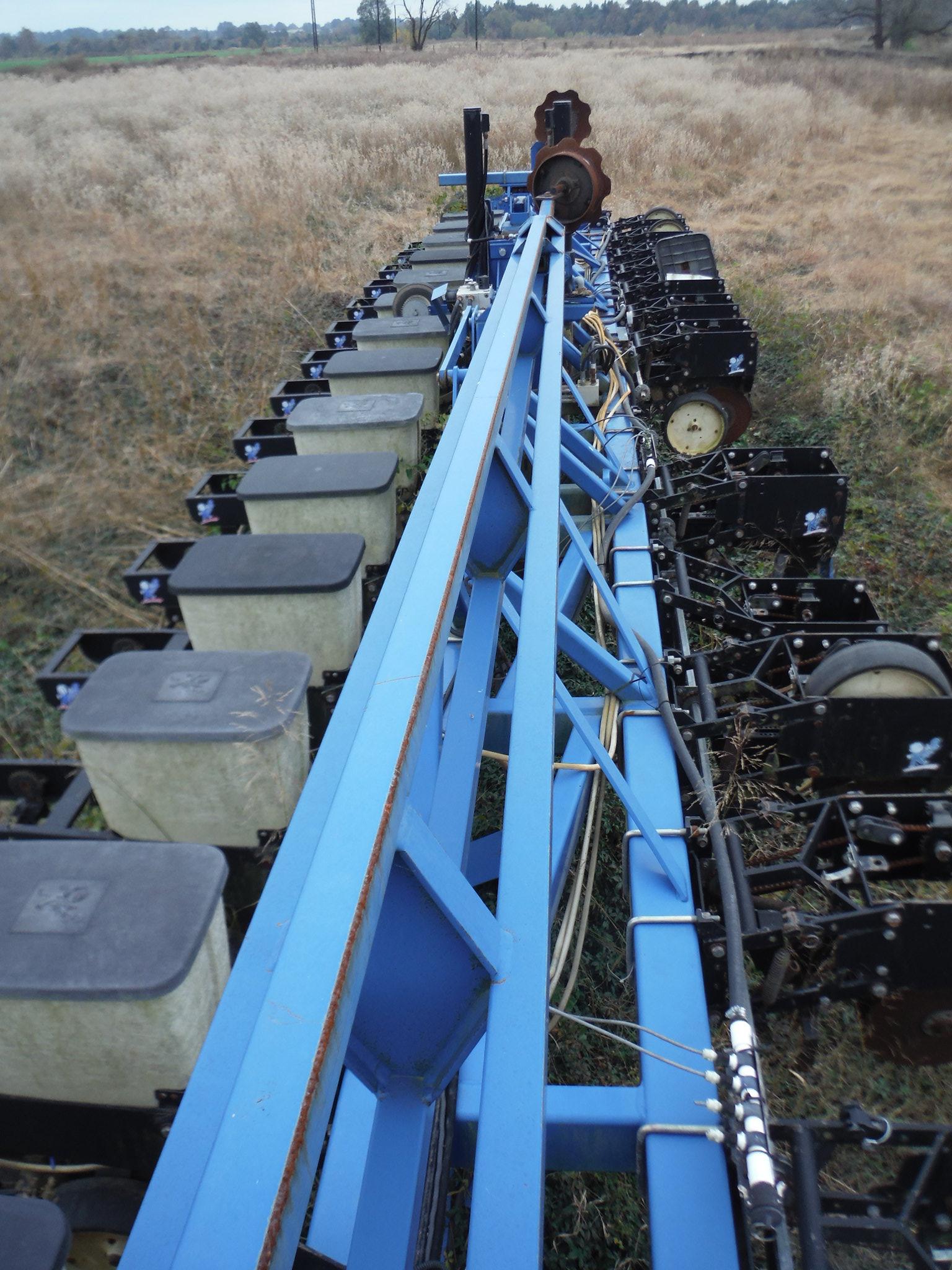 Kinze 2600 Planter