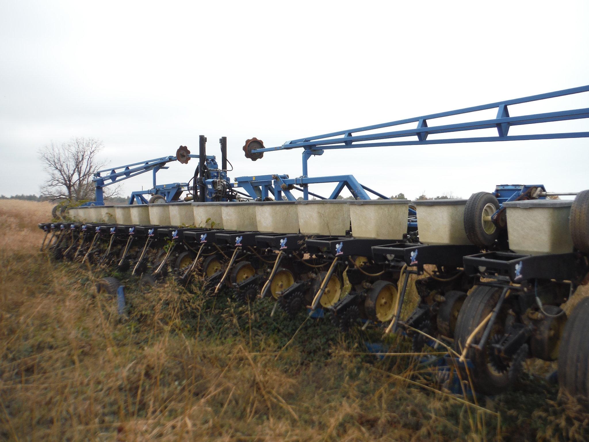 Kinze 2600 Planter