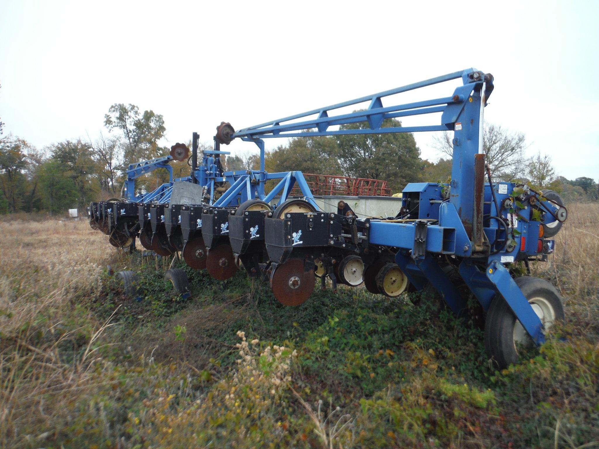 Kinze 2600 Planter